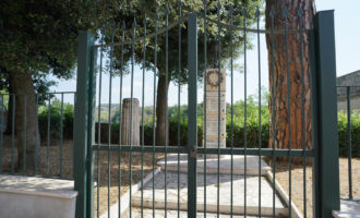 Monumento ai Caduti Monumento ai Caduti