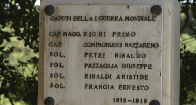 Monumento dei Caduti – corona